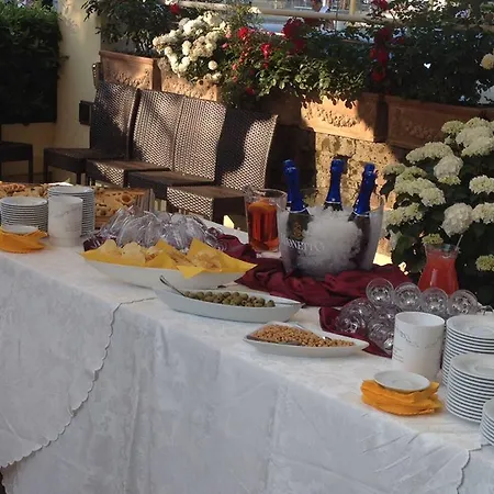 호텔 Lady Mary 3*